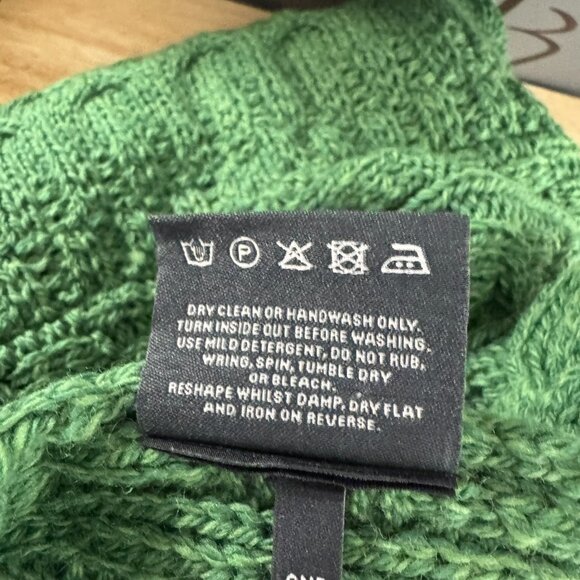 Aran Woollen Mills Fisherman Shawl Wrap One Size Green Merino Wool NWT FS-1455 - Picture 10 of 10